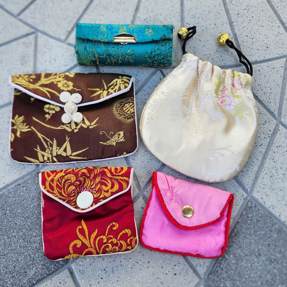 Oriental Embroidered Silk Jewelry Cosmetic 5 Piece Bag Pouch Set